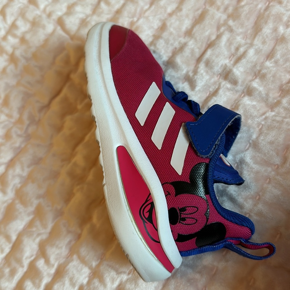 Adidas So cute toddler 8,5 sneakers. Perfect for everyday wear and play. - Picture 5 of 6